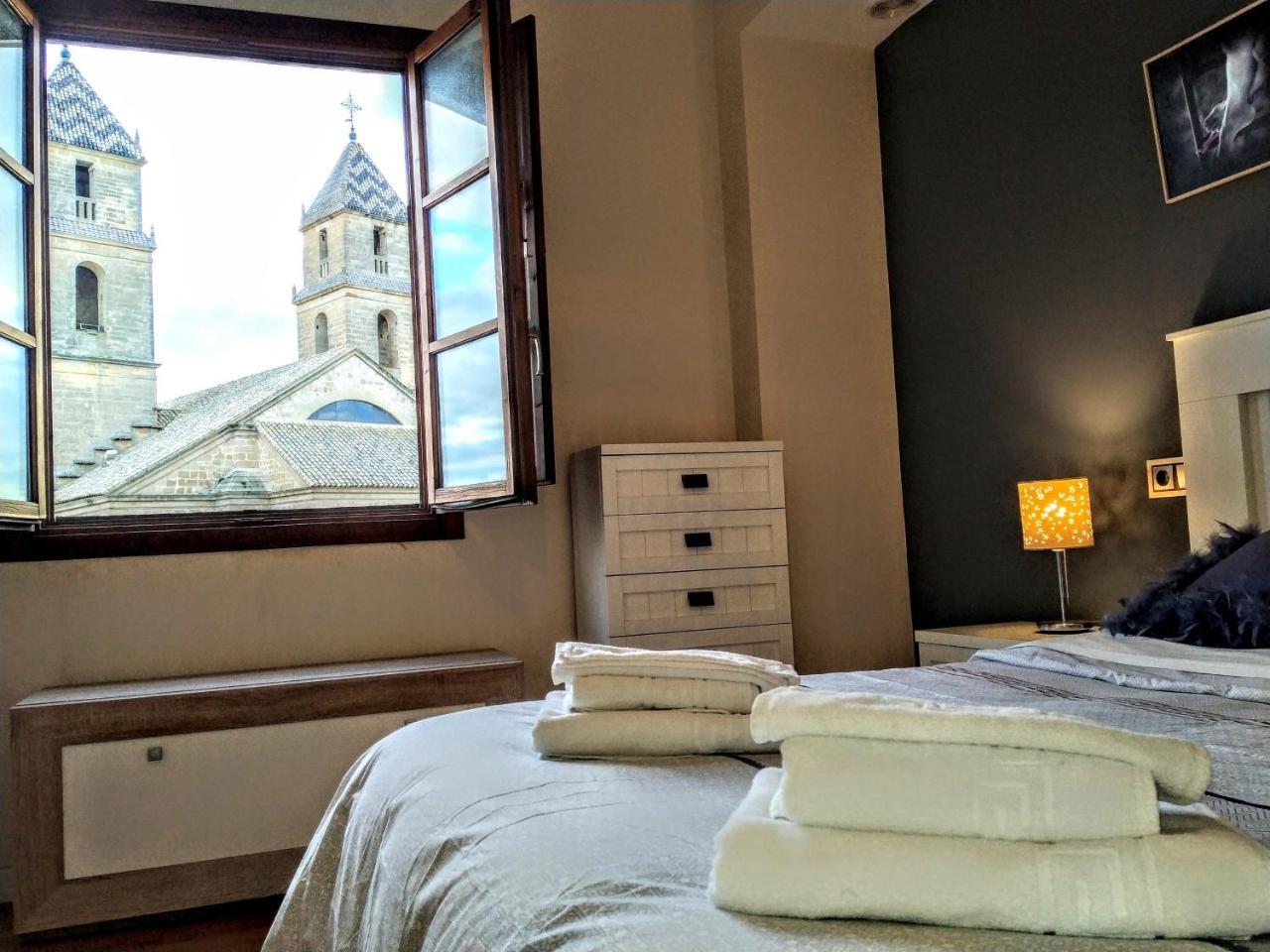 Apartamentos Sol Hospital Santiago Úbeda Exteriör bild